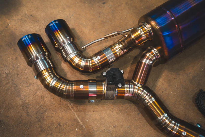 BMW F90 M5 Valved Sport Exhaust System Gold + Purple Burnt Titanium (4) Titanium Burnt (3.5 outlet)
