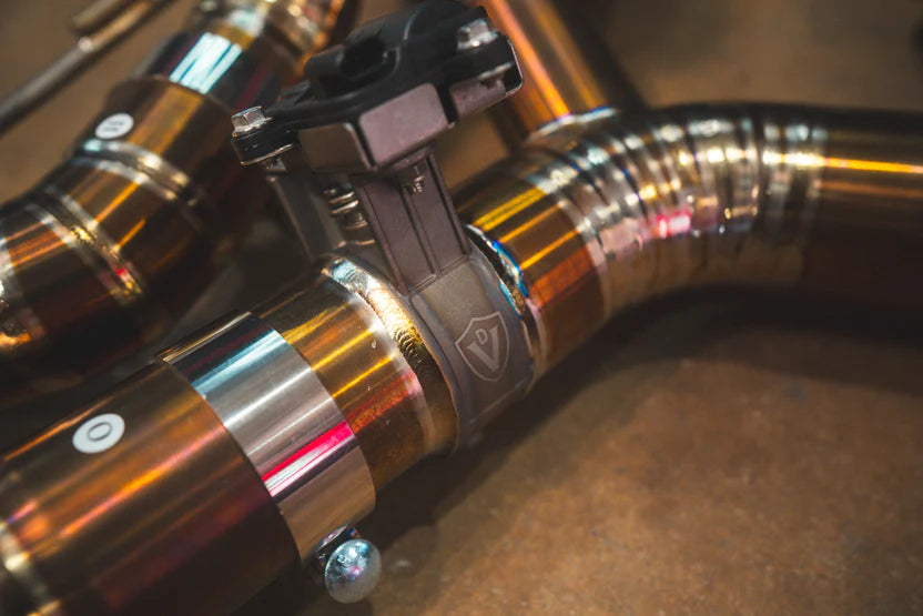 BMW F90 M5 Valved Sport Exhaust System Gold + Purple Burnt Titanium (4) Titanium Burnt (3.5 outlet)