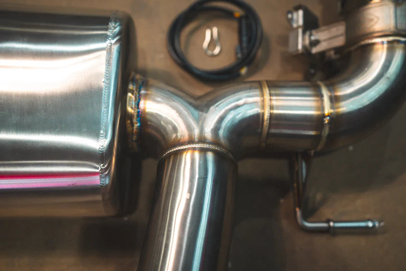 BMW F30 / F22 / F36 / F32 Valved Sport Exhaust System (Axleback) - Polished - 1x1 Carbon Tips - 3.5" Outlet